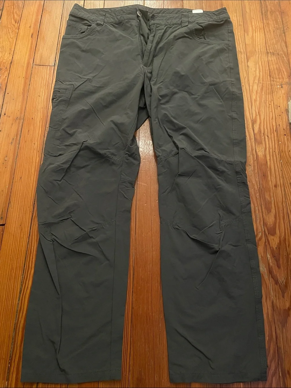 Patagonia Men's Hiking Pants in Dark Grey Utility Style - W 35
